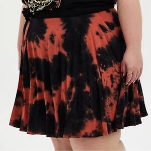 NWT Torrid Black and Orange Tie-Dye Skater Skort 3X